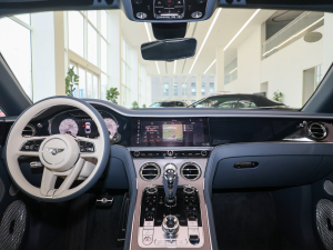 20224.0T GT V8 Mulliner ȫ