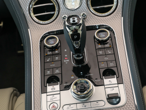 20224.0T GT V8 Mulliner 