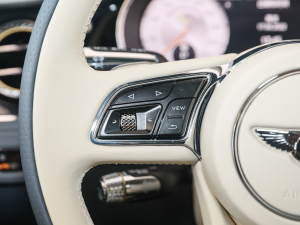 20224.0T GT V8 Mulliner п؅^