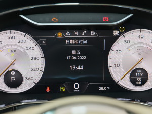 20224.0T GT V8 Mulliner п؅^