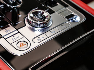 20224.0T GT V8  п؅^(q)