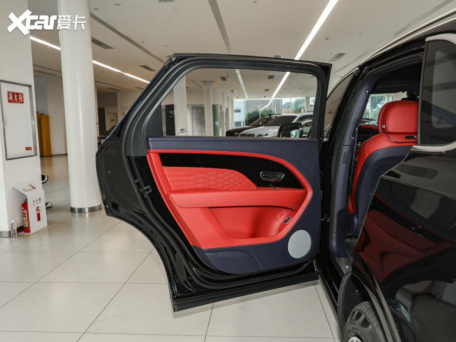 2023Խ 4.0T V8 L(zhng)S