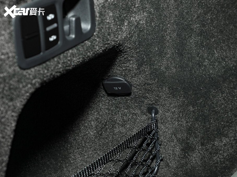 2023Խ 4.0T V8 L(zhng)S