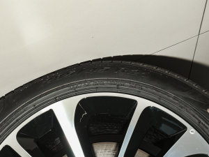 20234.0T V8 LS ݆̥ߴ