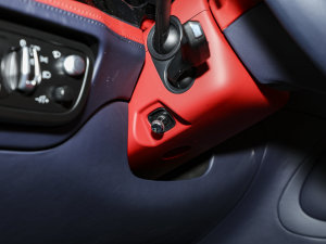 20234.0T V8 LS п؅^(q)