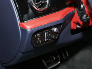 20234.0T V8 LS п؅^(q)