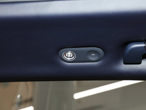 20234.0T V8 LS п؅^(q)