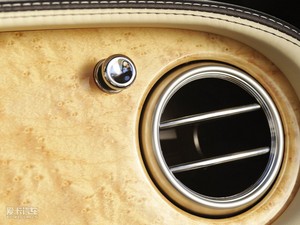 2010Flying Spur  п؅^