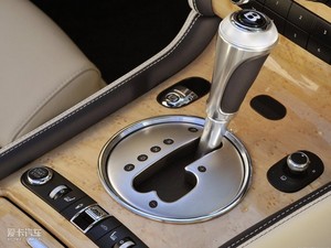 2010Flying Spur  п؅^