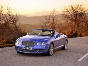 2010Flying Spur  w^