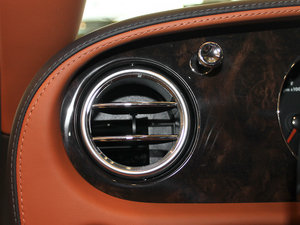 2010Flying Spur  п؅^