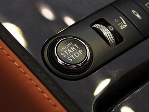 2010Flying Spur  п؅^