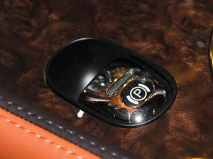 2010Flying Spur  п؅^