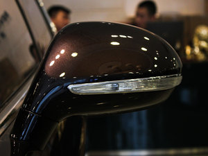 2010款Speed China 6.0 后视镜
