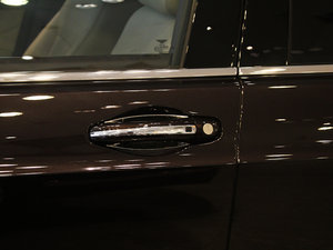 2010款Speed China 6.0 主驾门拉手