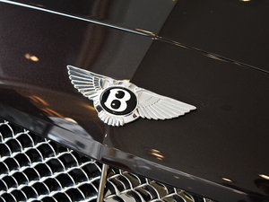 2012Flying Spur  ^