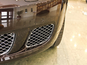 2012Flying Spur  ǰ