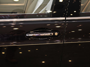 2012款Flying Spur 限量版 主驾门拉手