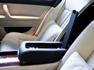 2012Flying Spur  g
