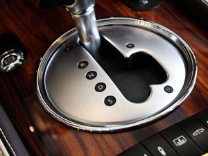 2012Flying Spur  п؅^