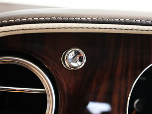 2012Flying Spur  п؅^