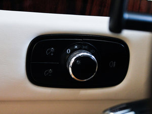 2012Flying Spur  п؅^