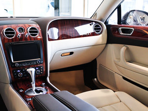 2012Flying Spur  п