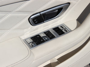 20124.0T GTC V8 {܇(ch)ƅ^(q)	