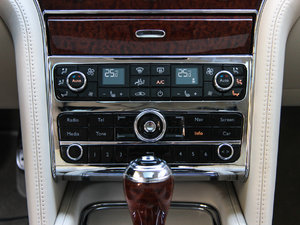 2013款6.8T Mulliner特别版 空调调节