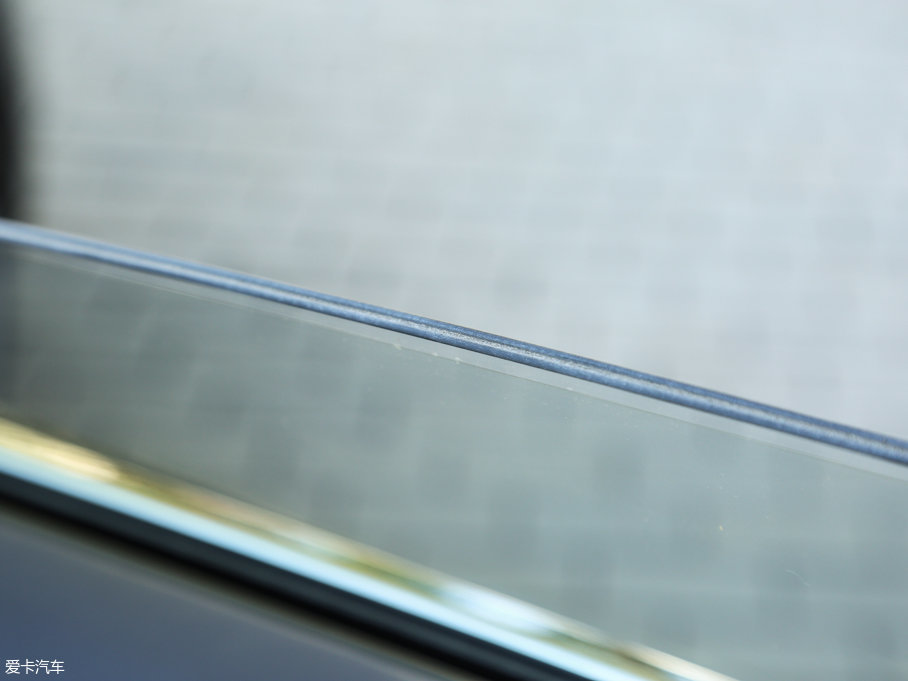 2013wY 6.0T W12 MULLINER