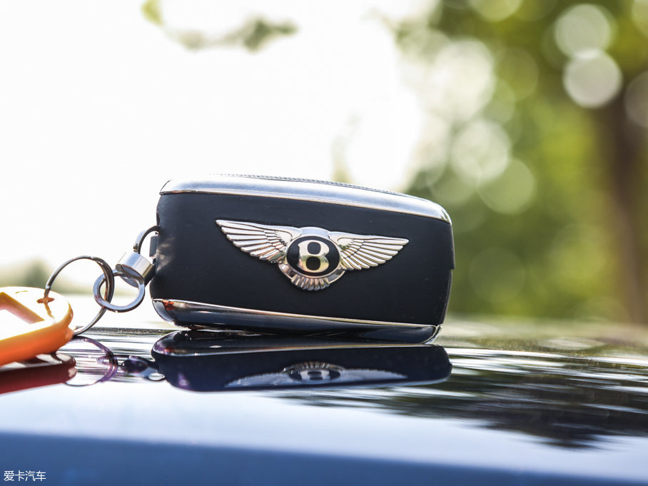 2013wY 6.0T W12 MULLINER