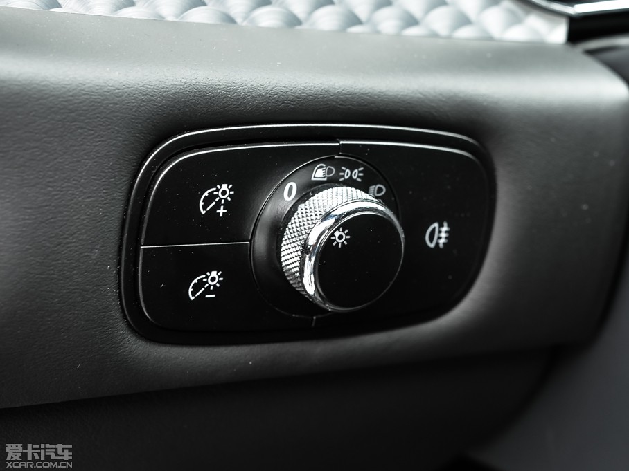 2014W 4.0T GT V8 S ˜ʰ