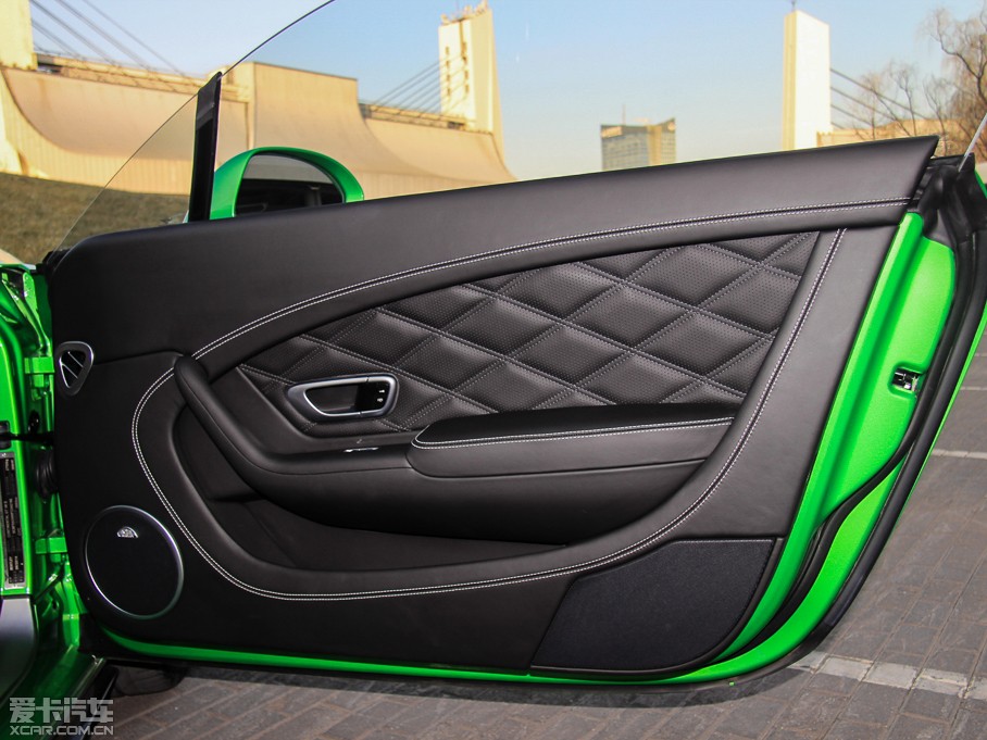 2014W 4.0T GT V8 S F