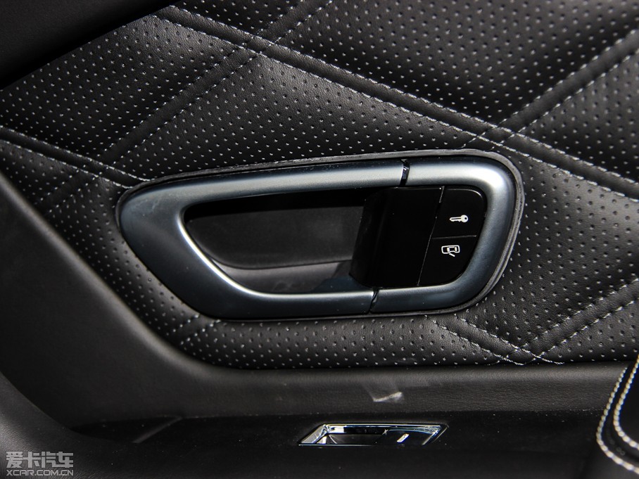 2014W 4.0T GT V8 S F