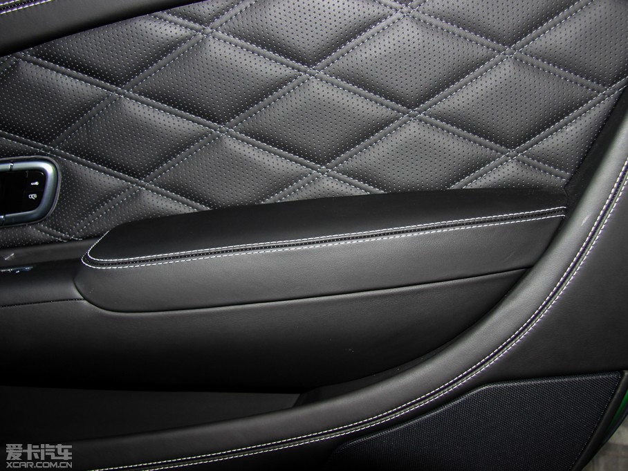 2014W 4.0T GT V8 S F