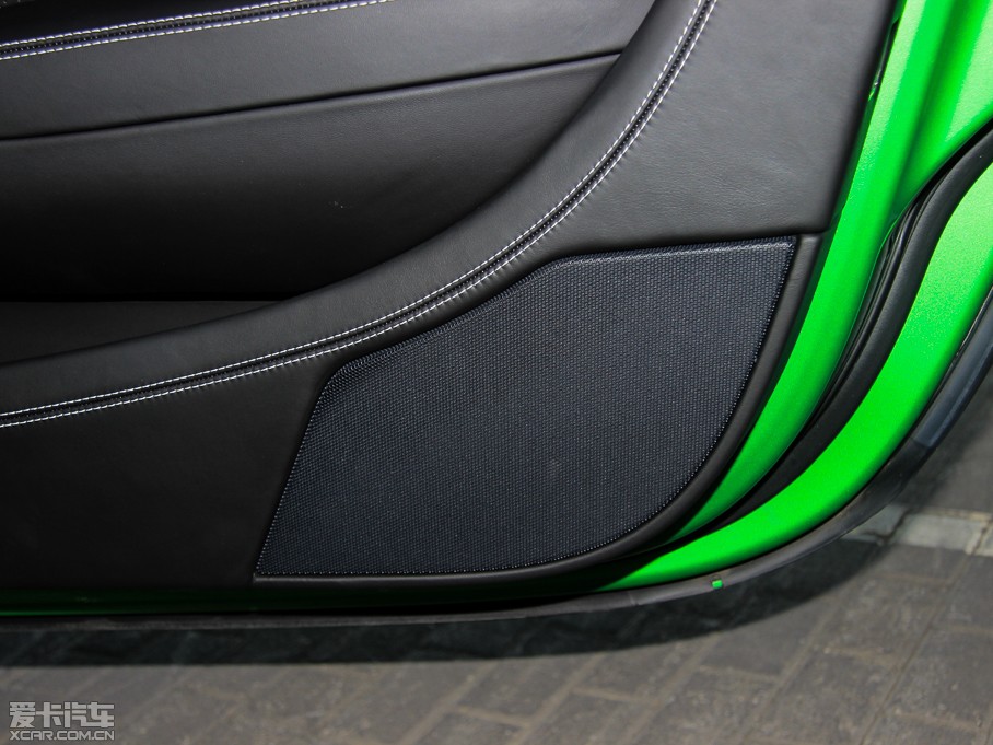 2014W 4.0T GT V8 S F