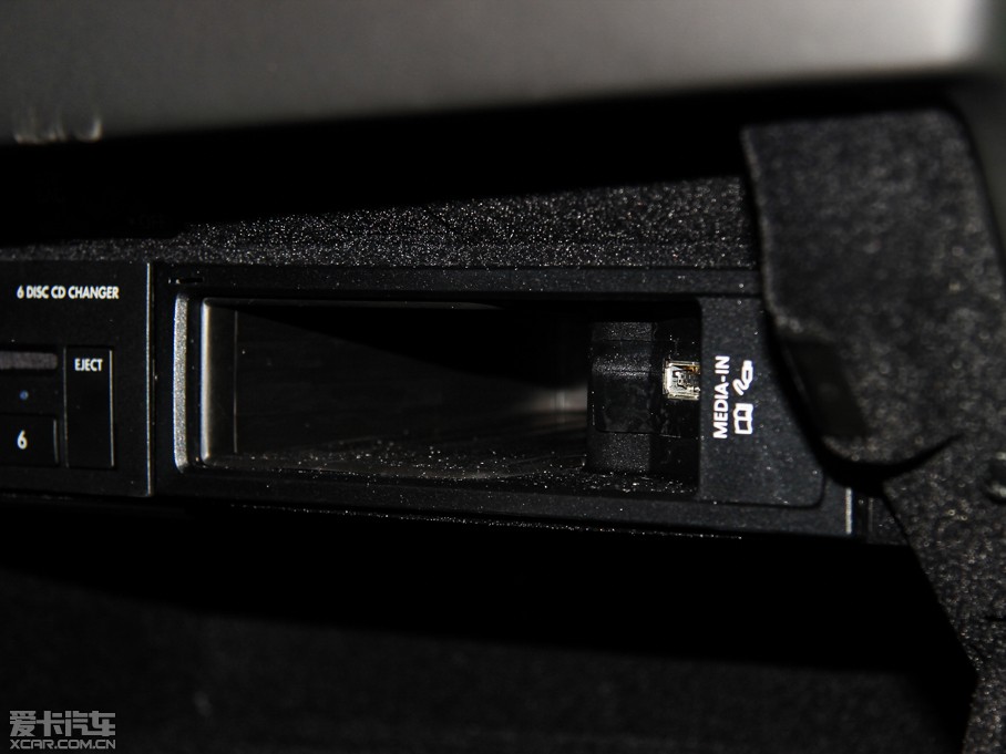 2014W 4.0T GT V8 S F