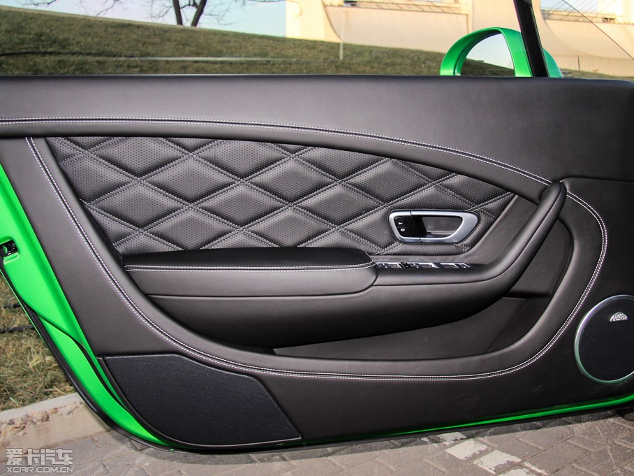 2014W 4.0T GT V8 S F