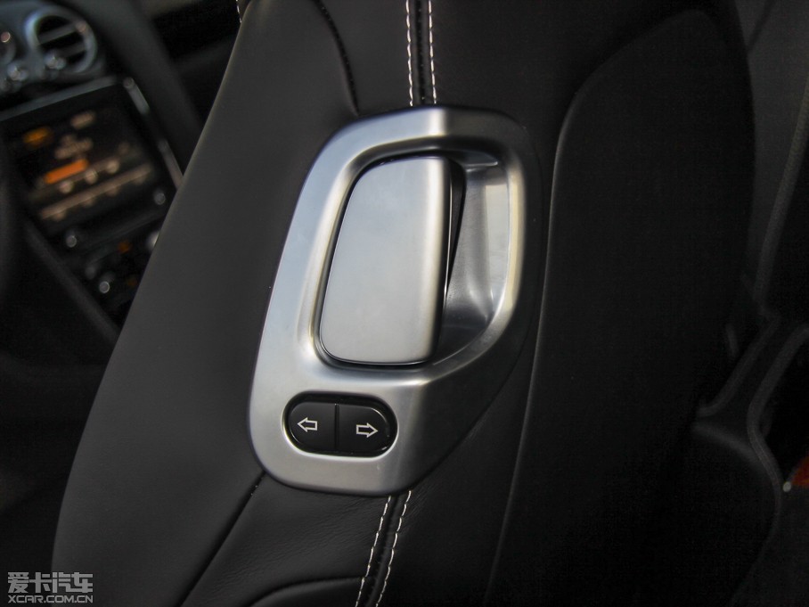 2014W 4.0T GT V8 S F