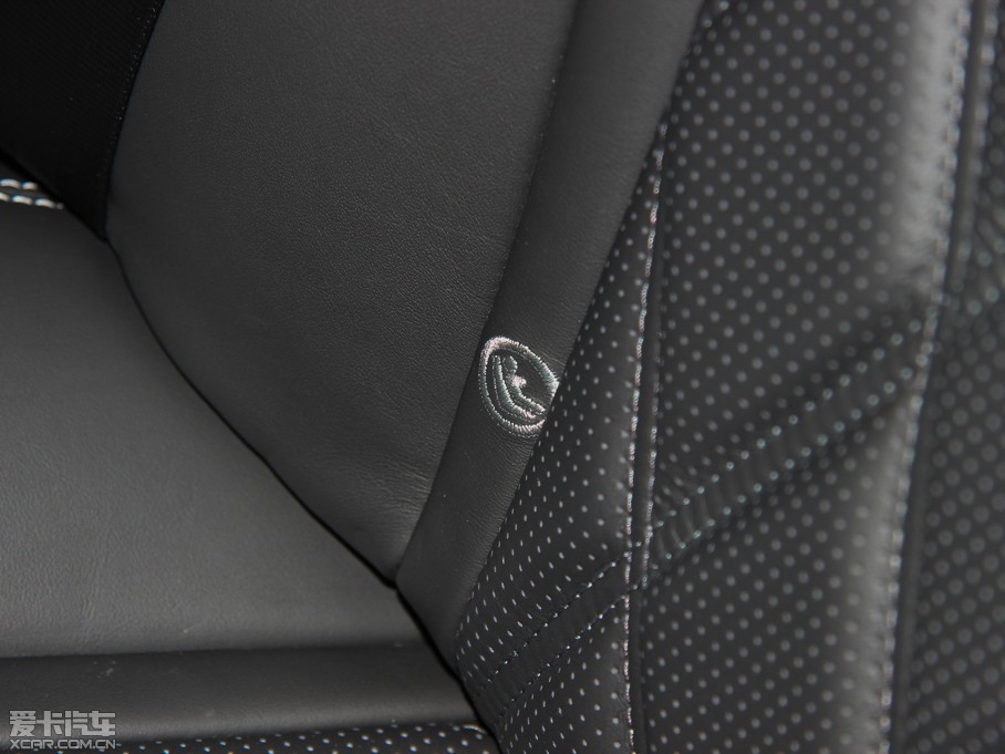 2014W 4.0T GT V8 S F