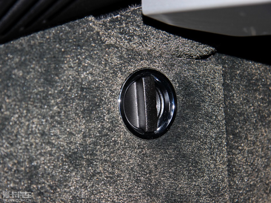 2014W 4.0T GT V8 S F