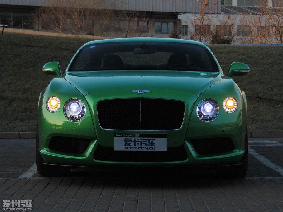 2014W 4.0T GT V8 S F