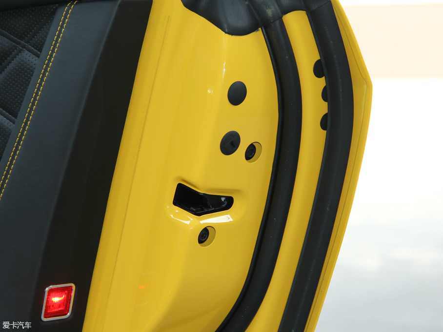 2014W 4.0T GT V8 S (bio)(zhn)