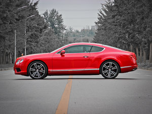 2012款4.0T GT V8 正侧（左）