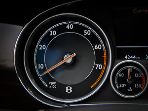 20124.0T GT V8 п؅^(q)