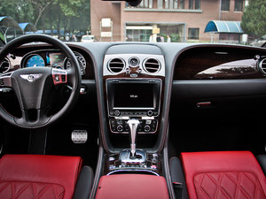 2012款4.0T GT V8 中控区