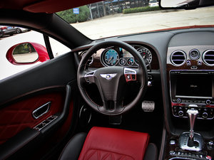 2012款4.0T GT V8 中控区