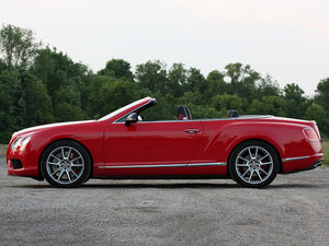 2014款4.0T GT V8 S 敞篷尊贵版   整体外观