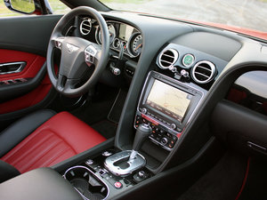 2014款4.0T GT V8 S 敞篷尊贵版   中控区