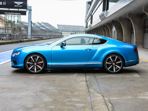 2014款4.0T GT V8 S 标准版 正侧（左）